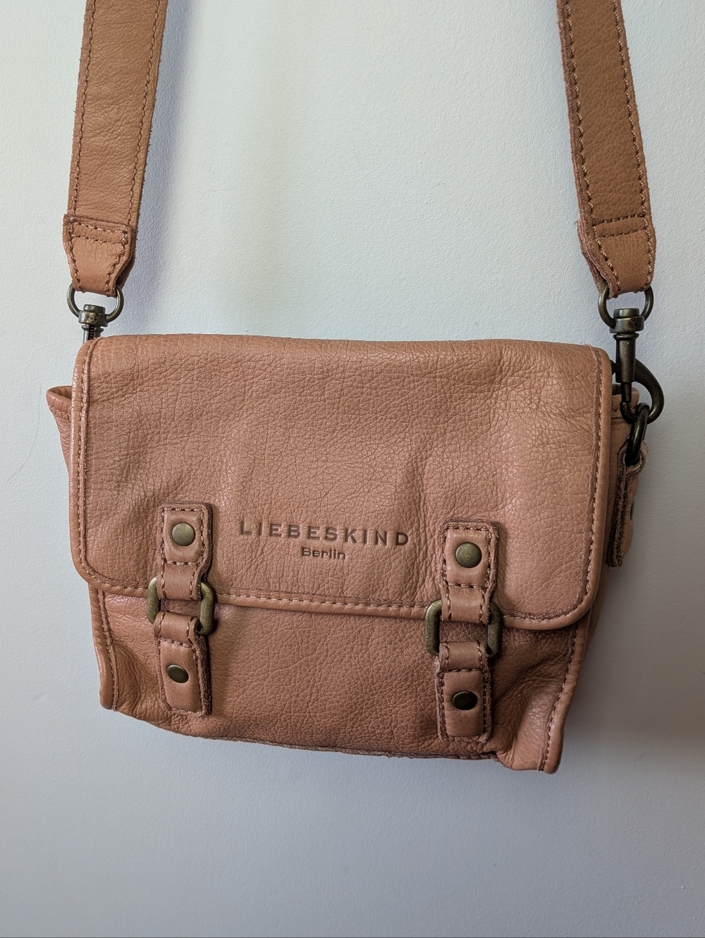 LIEBESKIND Leather Crossbody Bag Pink Beige Color Zipper And Magnetic Snap